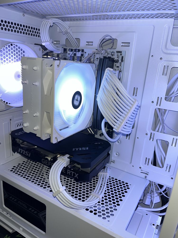 PC Gaming | RTX 4060 | R5 8400F | 32GB DDR5