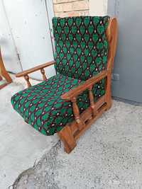 Винтажное деревянное кресло