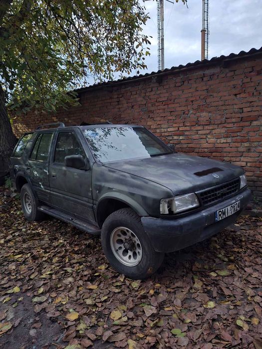 Опель фронтера з двигуном тойота 2.0 турбодизель.