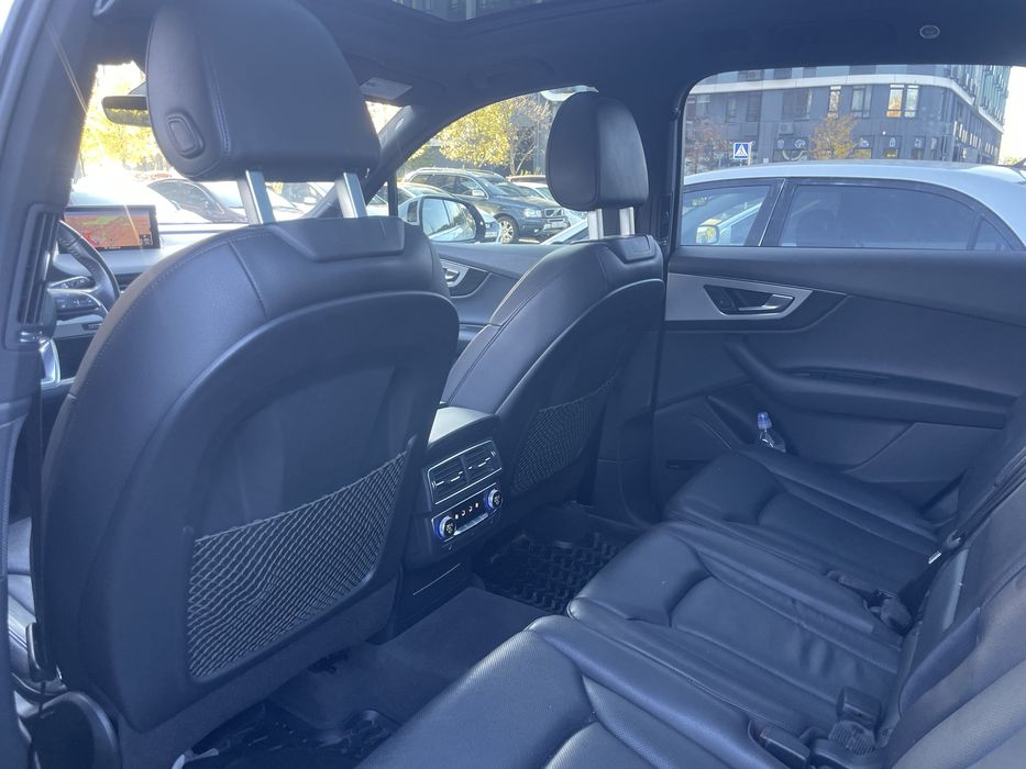 Audi Q7 S-Line 2017року