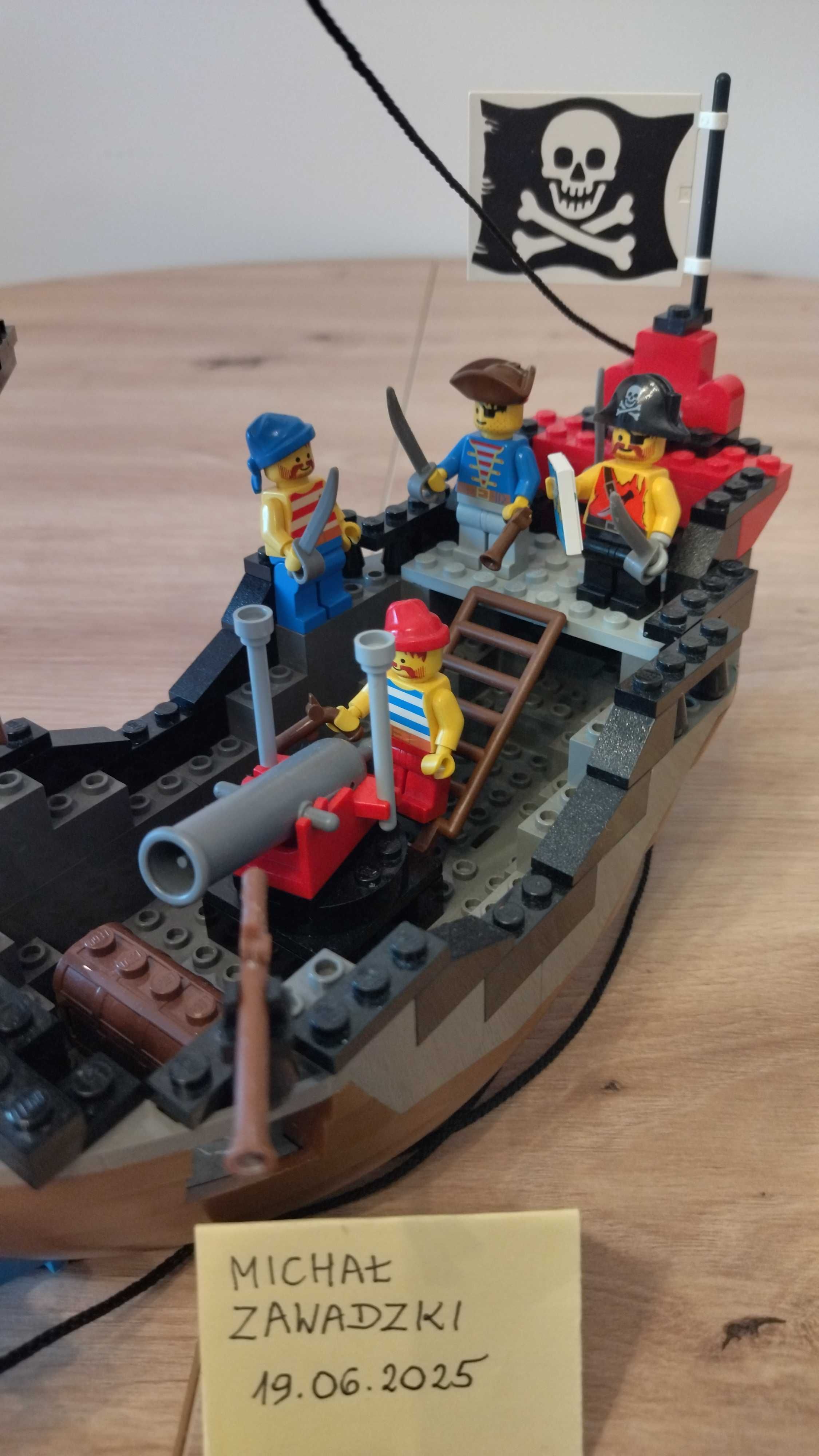 Okręt piracki LEGO SYSTEM 6268 Renegade Runner