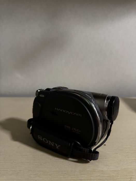 Видеокамера Sony DCR-DVD305 Как новая!