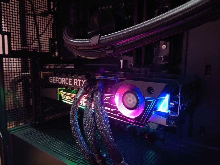 Топова карта RTX 3080 Inno 3d Ichill x4