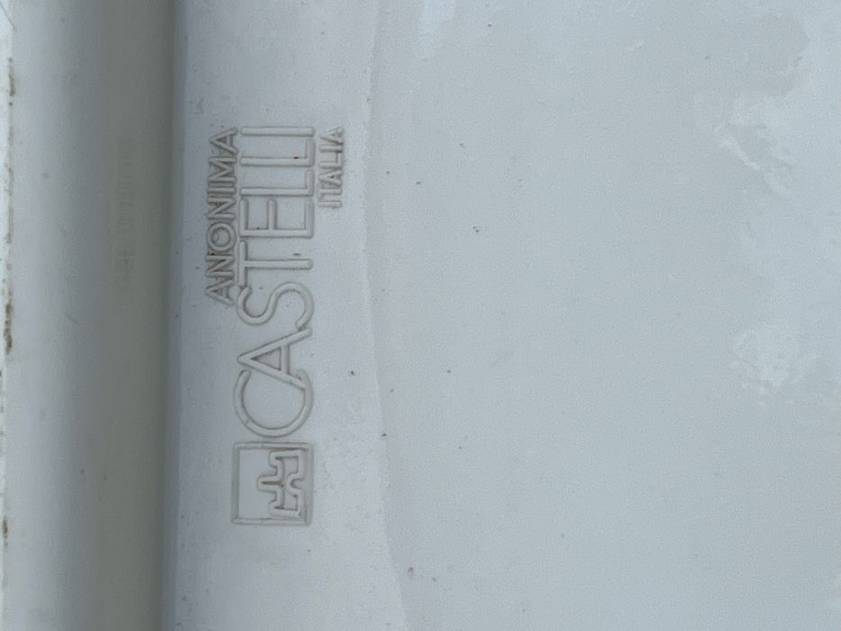 Pila - zestaw kultowych skladanych krzeseł space age