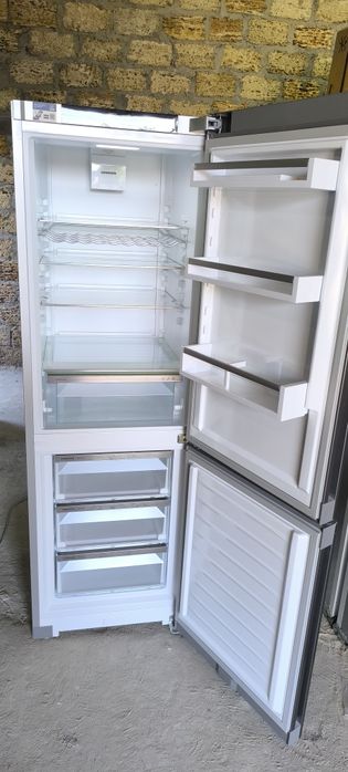 Холодильник Liebherr CNsfc 5233