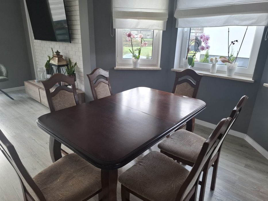 Stół z 6 krzesłami – rozkładany 140/170/200 cm – szerokość 90 cm