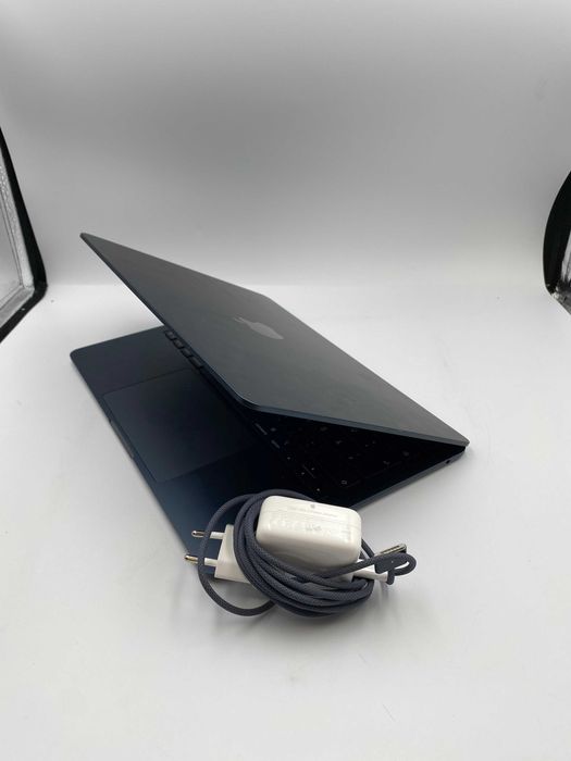 laptop mac APPLE MACBOOK AIR 2025 13.6" RETINA M4 16GB RAM 256GB OPIS