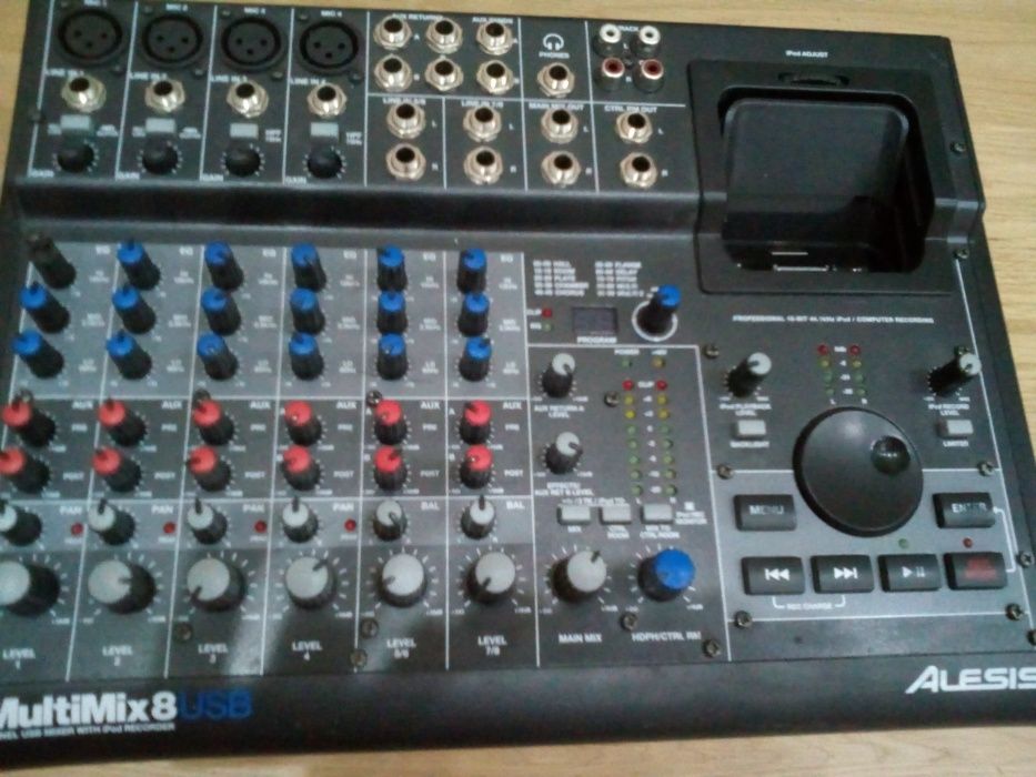 ALESIS iMultiMix 8 USB Mikser analogowy z nagrywaniem na iPod