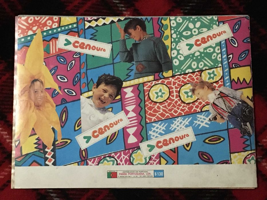 Caderneta de cromos os Simpsons completa.