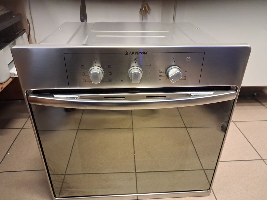 Piekarnik pod zabudowę inox zadbany sprawny