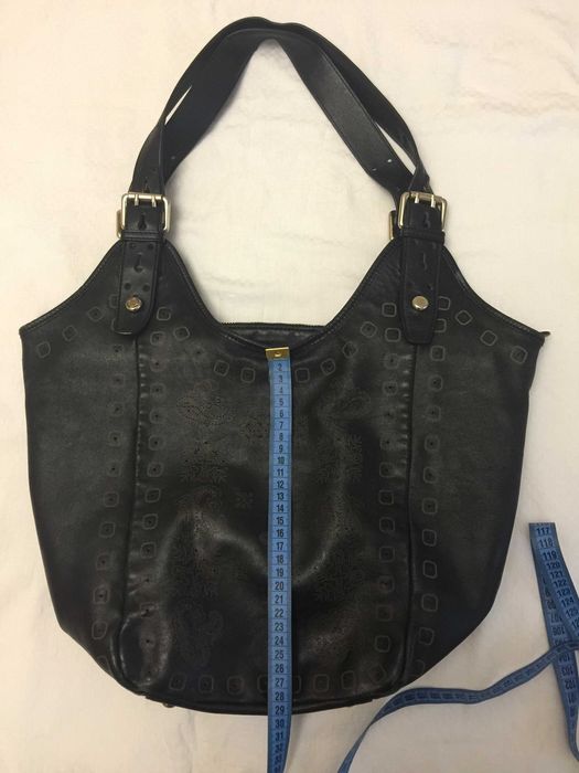 Givenchy  женская сумка большая кожаная в отличном состоянии