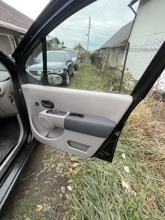 Рено Modus 200 2005