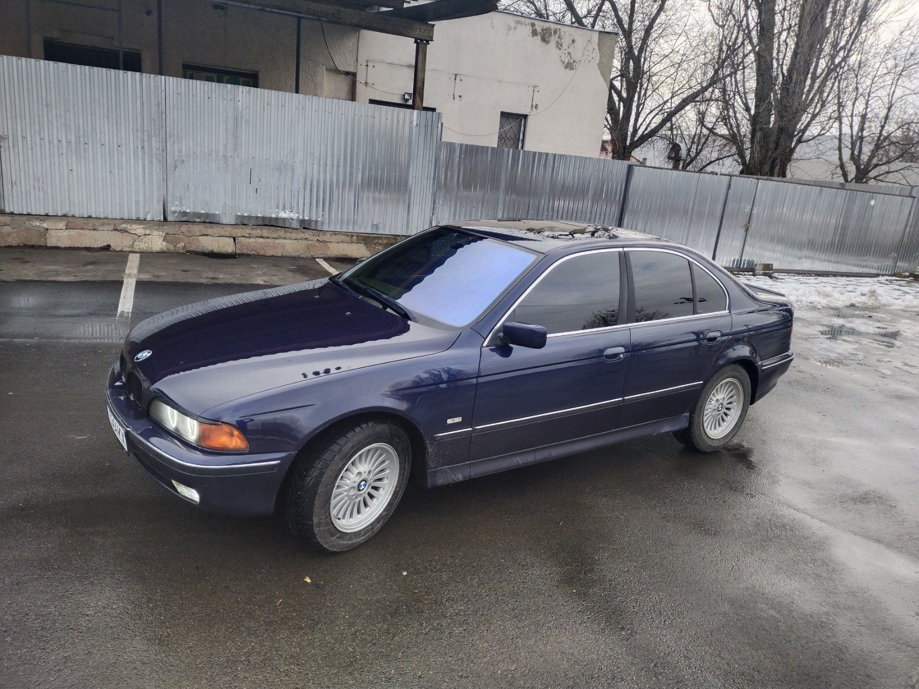 Продається автомобіль BMW    ТЕРМІНОВО