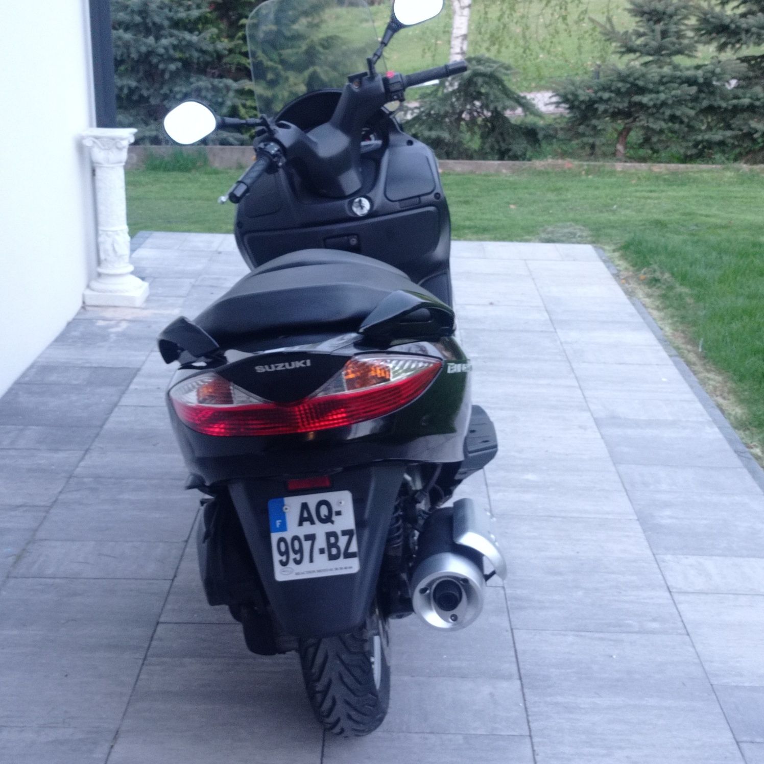 Burgman 125- stan bdb,2kaski,opony bdb,,22 tys/km,zadbany