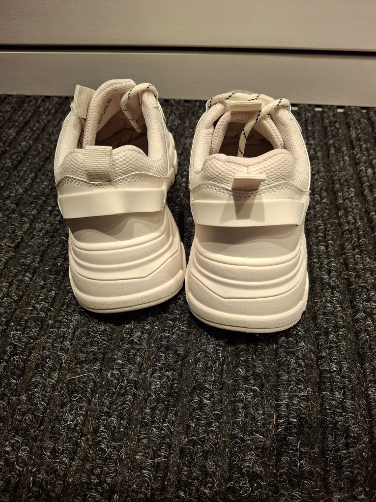 Sprzedam adidasy