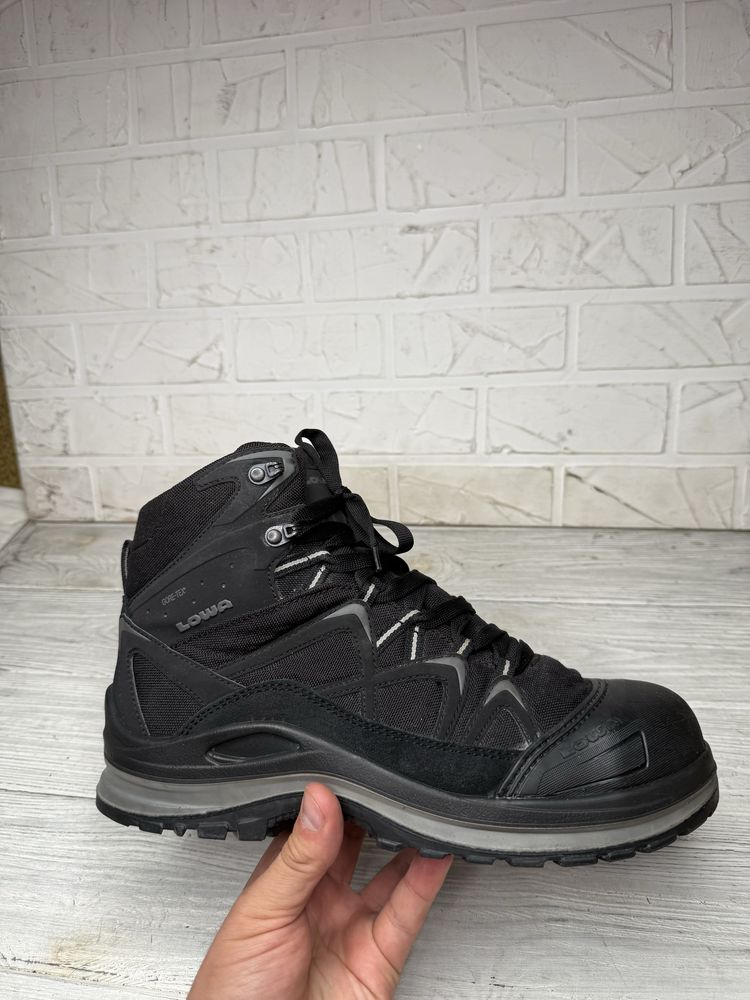 Черные рабочие ботинки lowa gtx gore-tex ( защищен носок