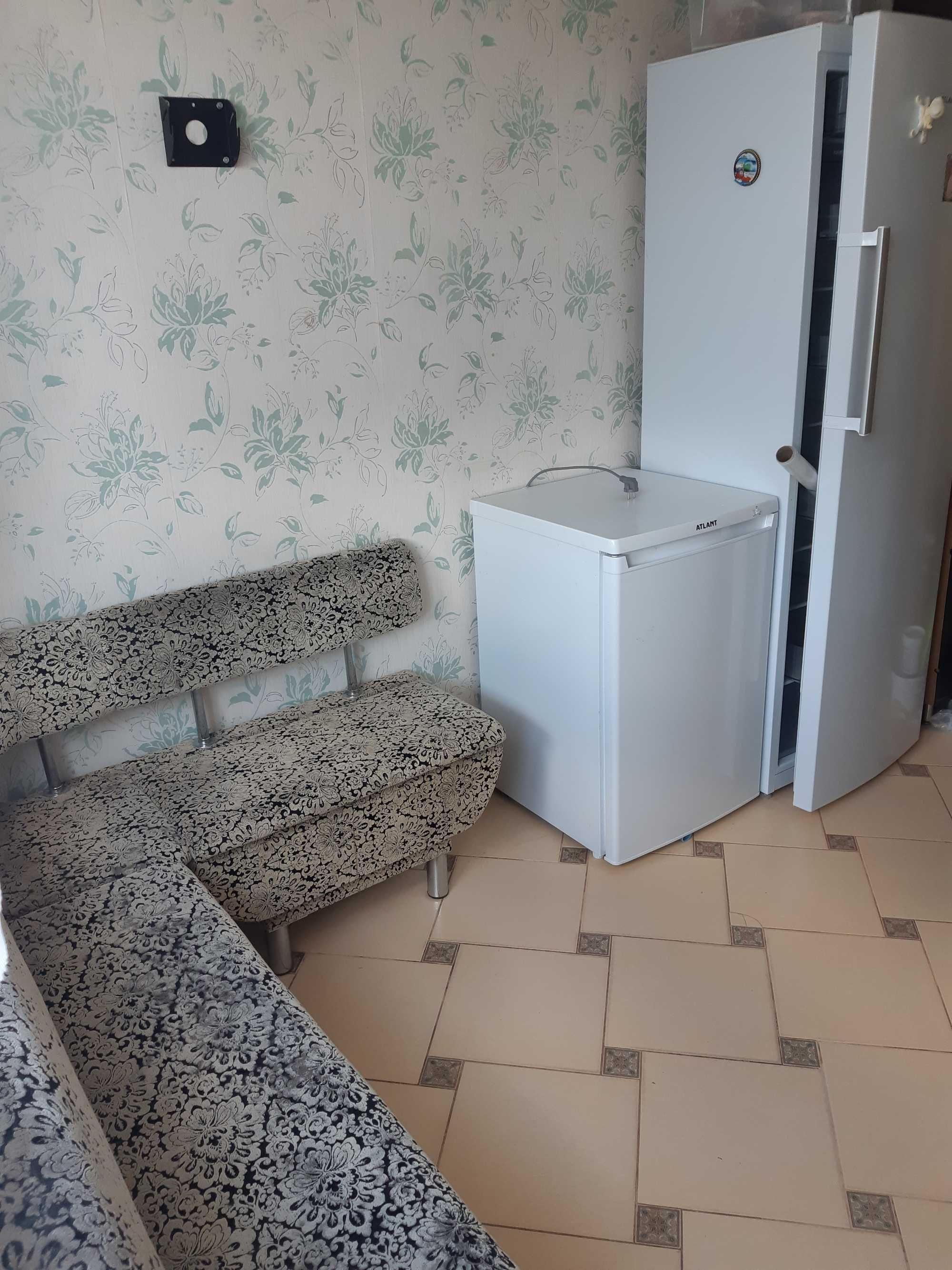 Продам 3-х к. квартиру пос.Жуковського