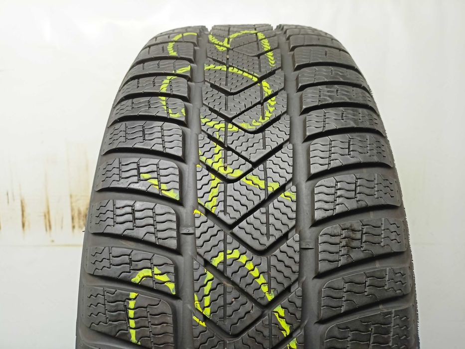 Pirelli SottoZero 3 RSC 245/45/18 2022r. 100V 7,1mm (3403)