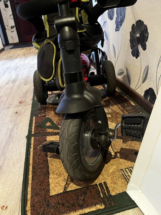 Дитячий велосипед з батьківською ручкою