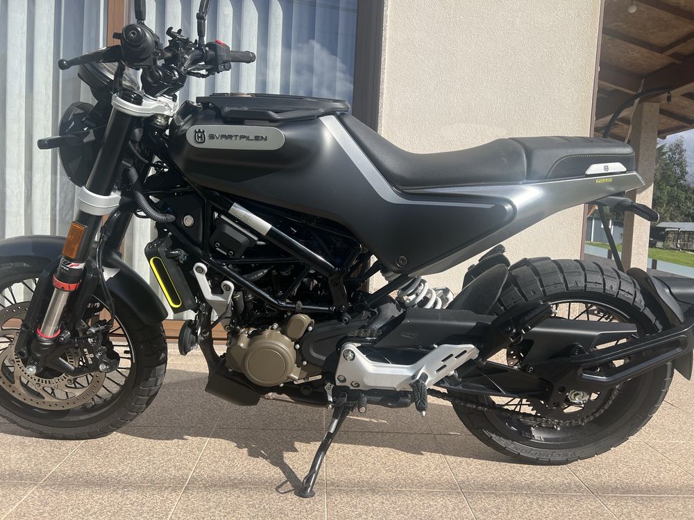 Moto Husqvarna Svartipillen 125