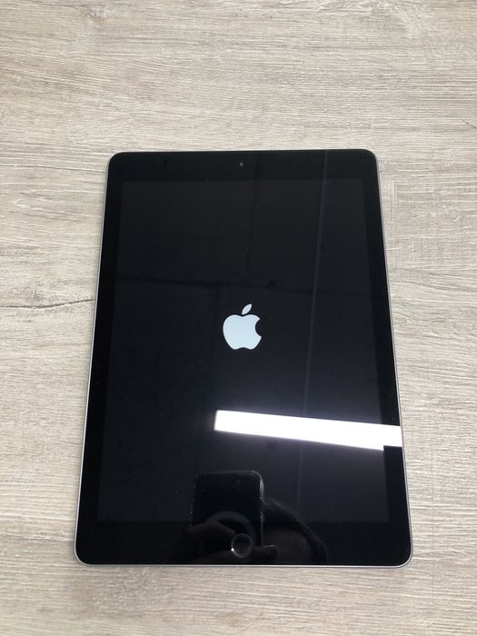 Apple iPad 6 2018 a1893 планшет на запчастини