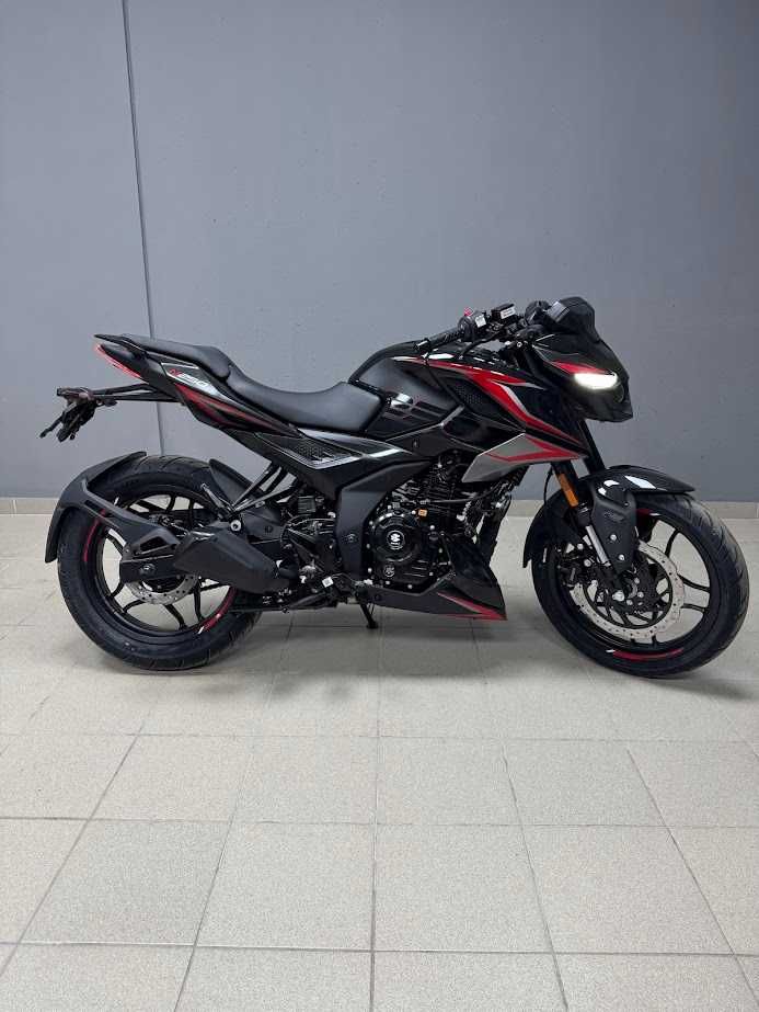 Мотоцикл BAJAJ Pulsar N250 2025