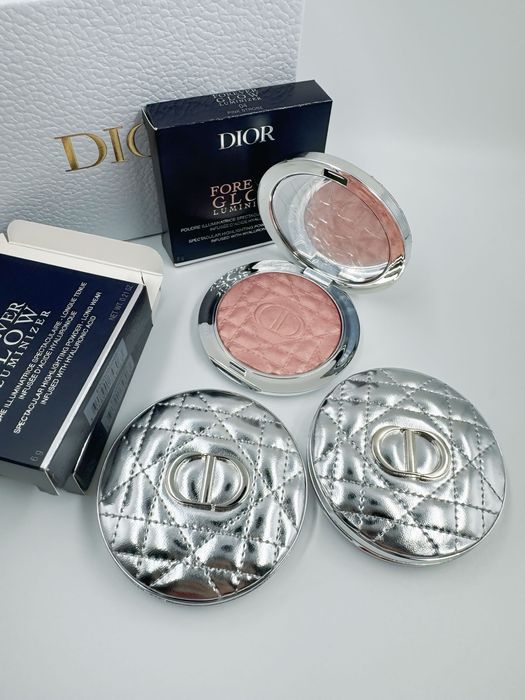 Хайлайтер Dior  forever glow luminizer 04 pink strobe