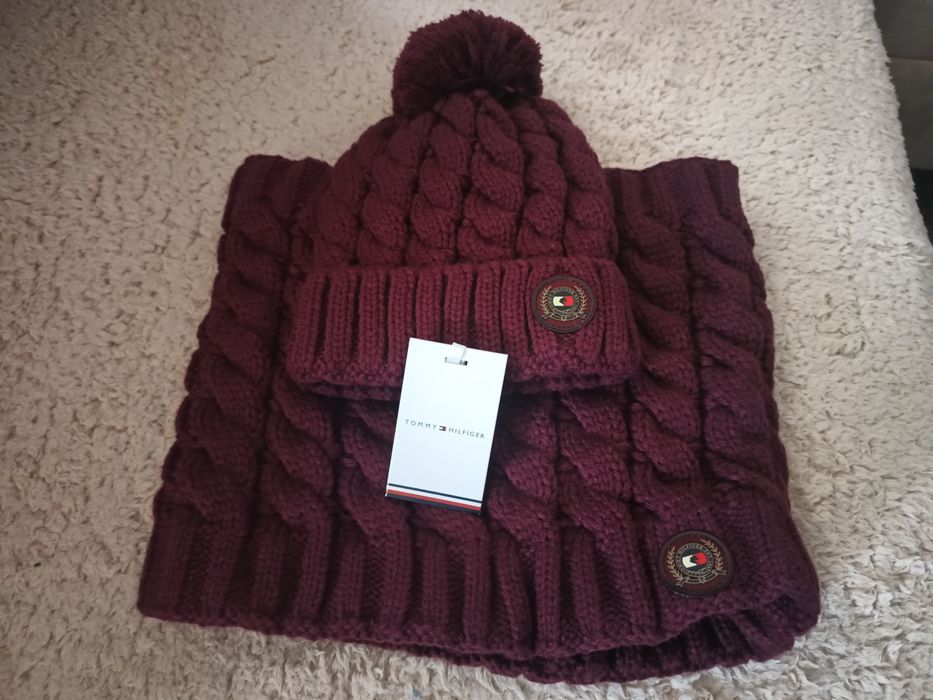 Tommy Hilfiger  czapka komin czerwony  - kobieta