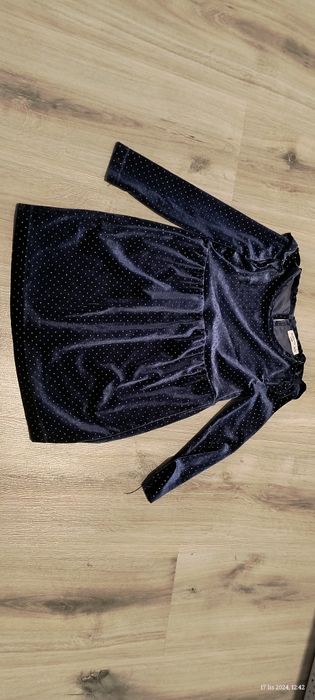 Welurowa świąteczna sukienka 98