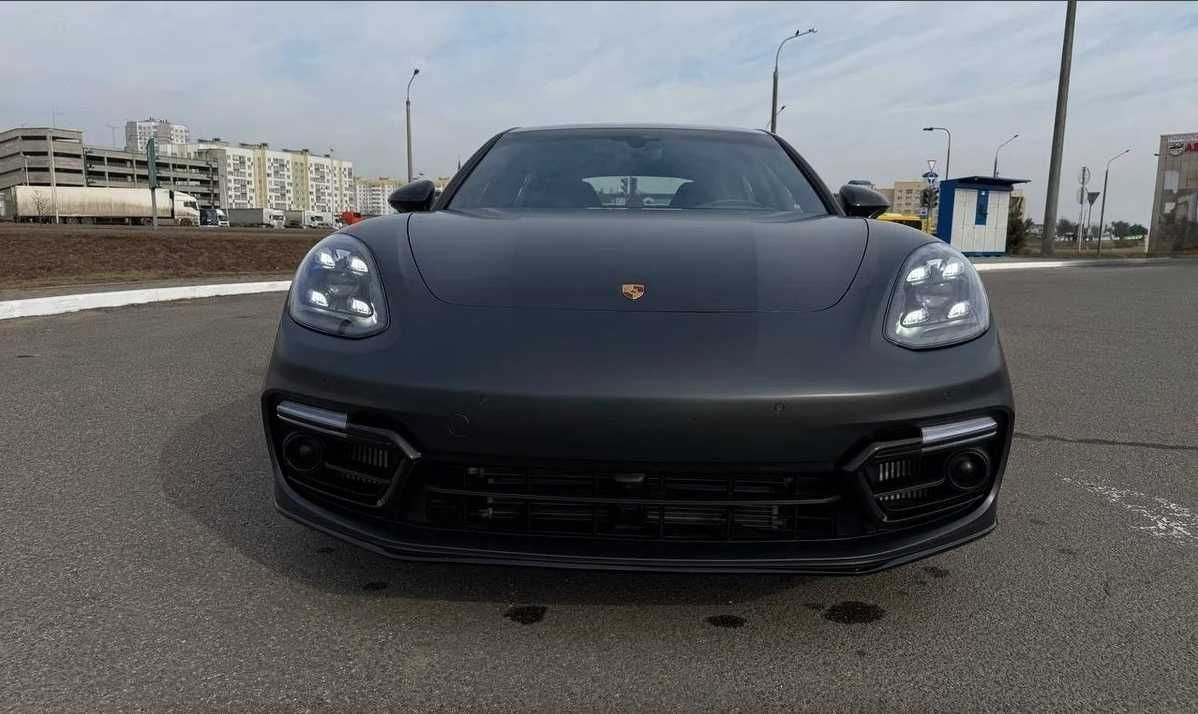 Porsche Panamera GTS 2023