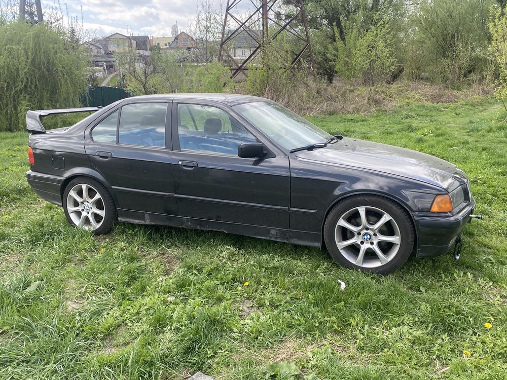 BMW e36 1993 2,5