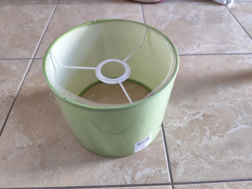 Abajur verde pequeno