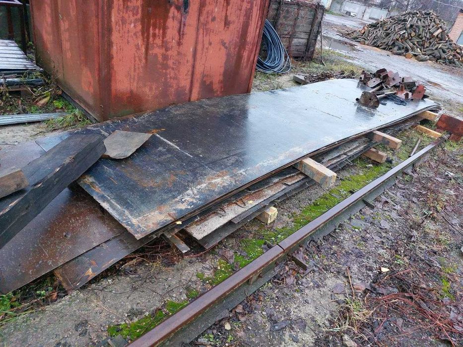 Лист металевий листи метал 4 мм рифлений гладкий 215 м2