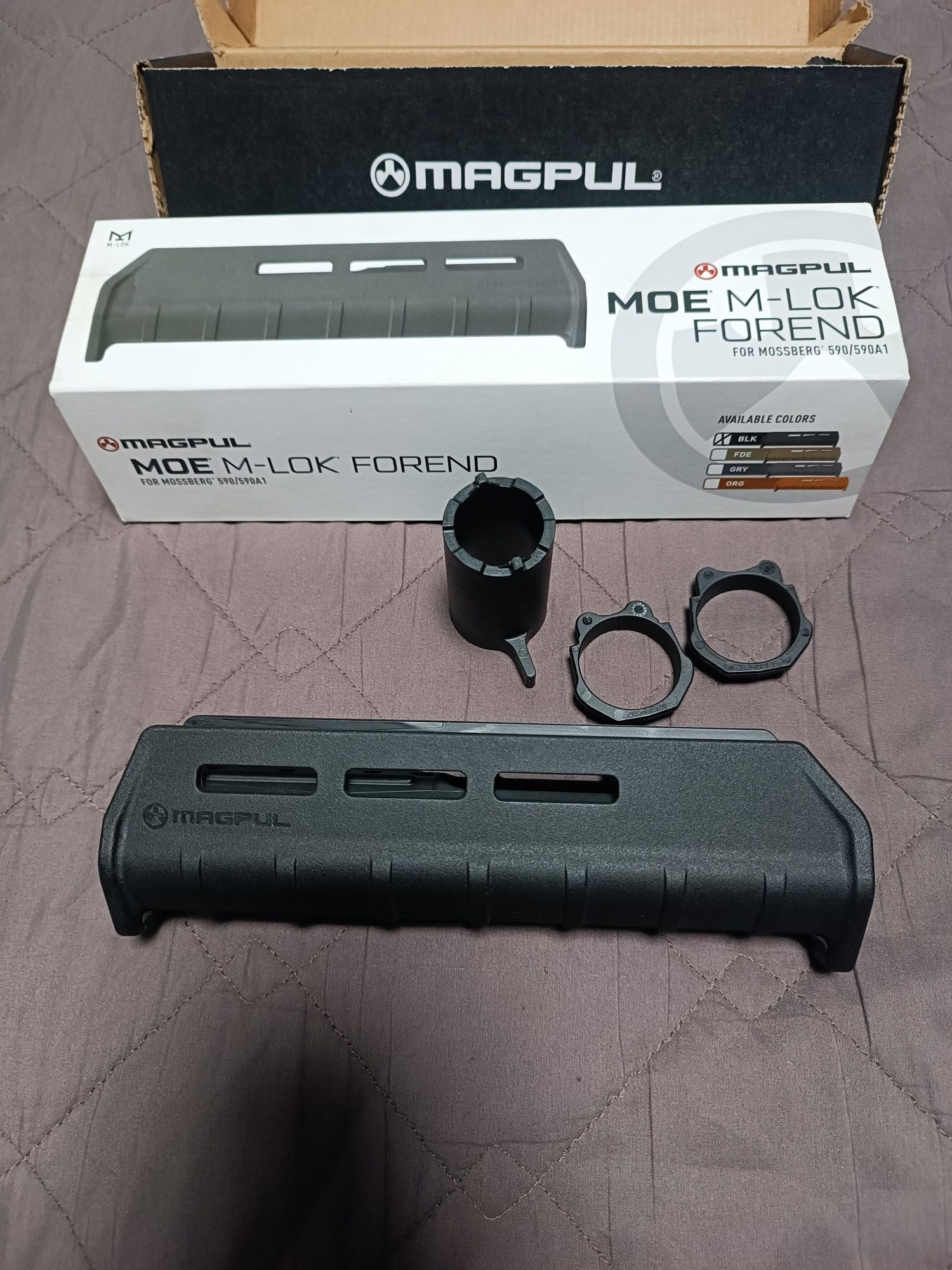 Цівка Magpul на Mossberg 590/590A1