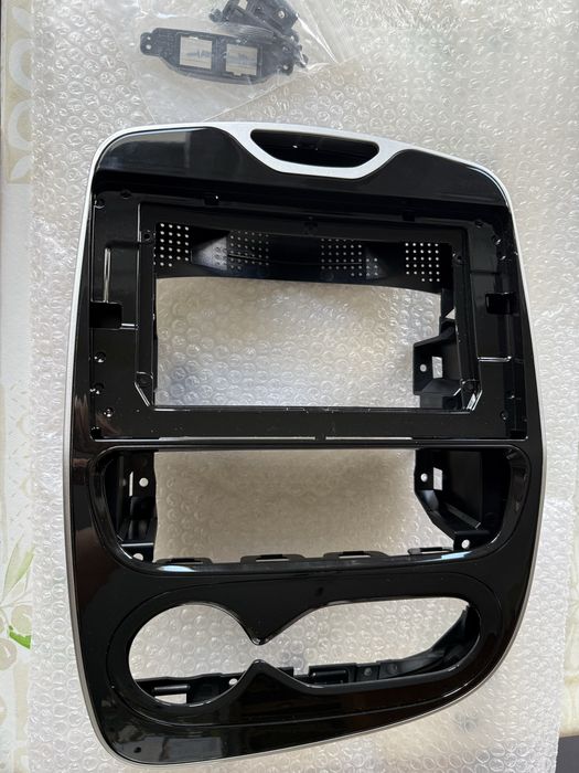 Consola/moldura central clio 4