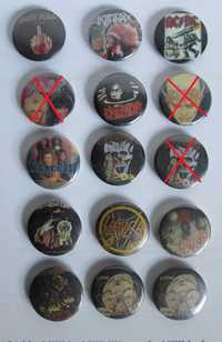 Pin badge heavy et trash metal