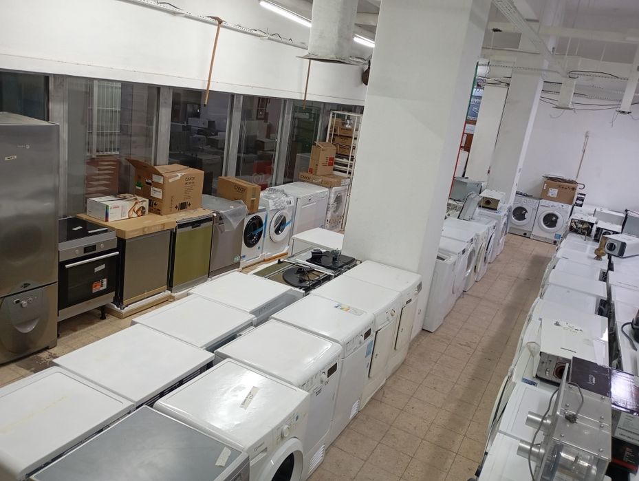 Máquina de lavar roupa e louça