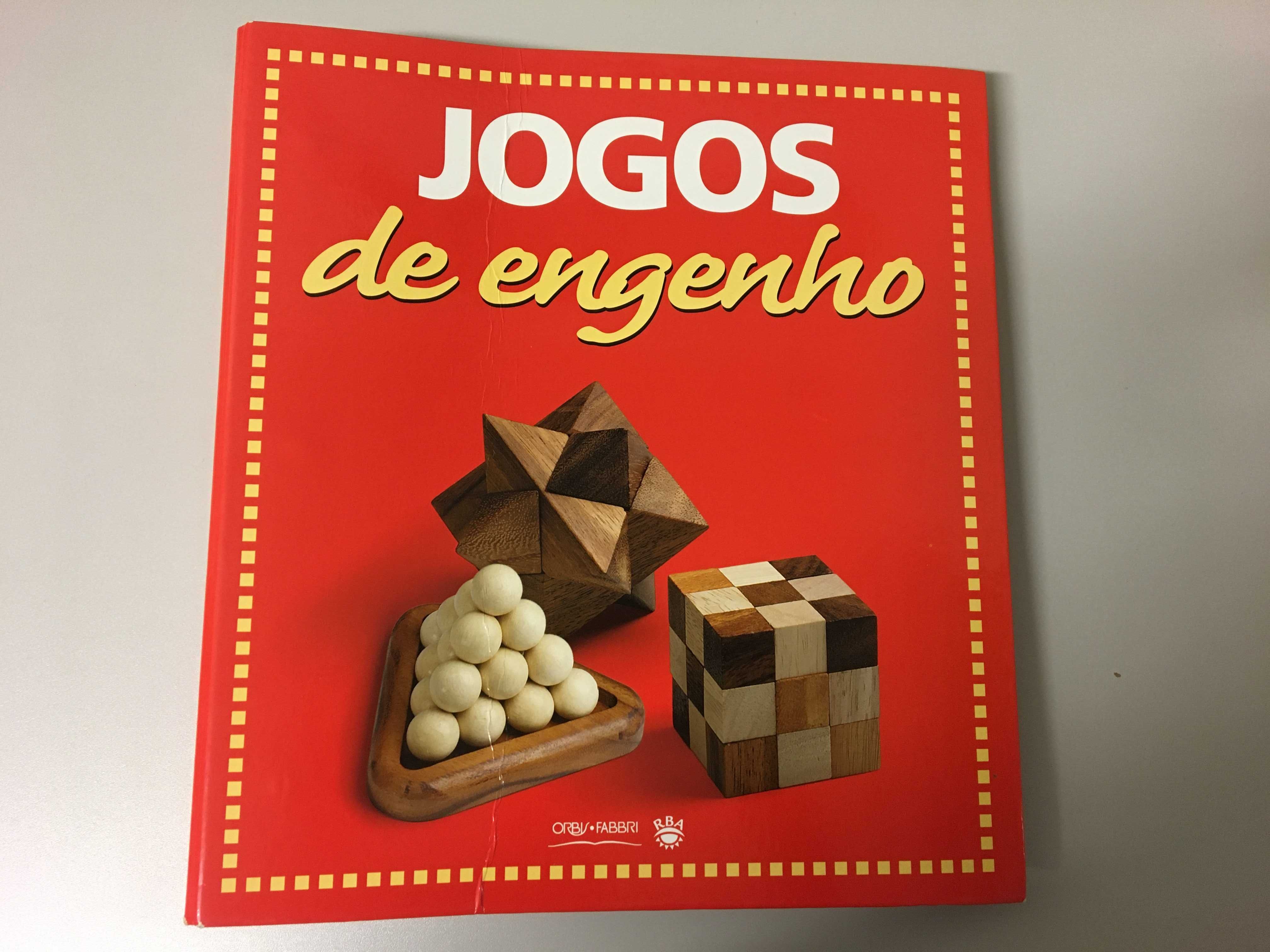 Coleção de 60 jogos de engenho com fascículos e 2 dossiers de aquivo