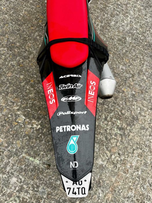 GasGas EC 300 TPI 2021 — Apenas 1633 km / 62h — Extras Originais