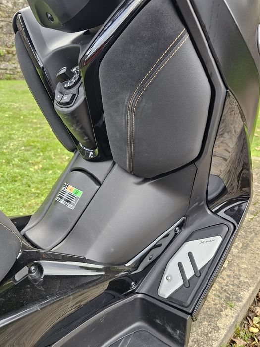 X-MAX 300 TechMax (Possibilidade de Financiamento)