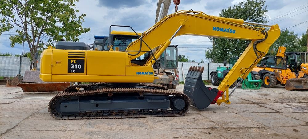 Послуги гусеничного екскаватора