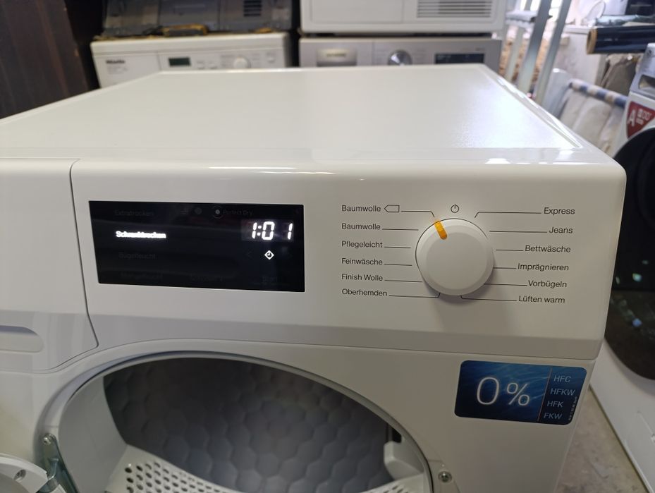 Сушильна машина Miele TED 455 WP