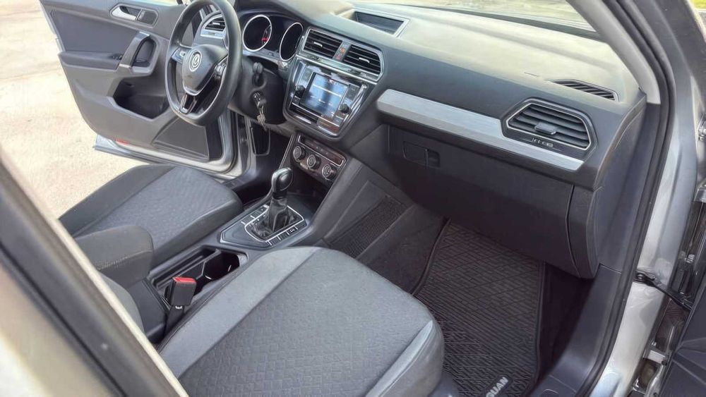 Volkswagen Tiguan S      2020