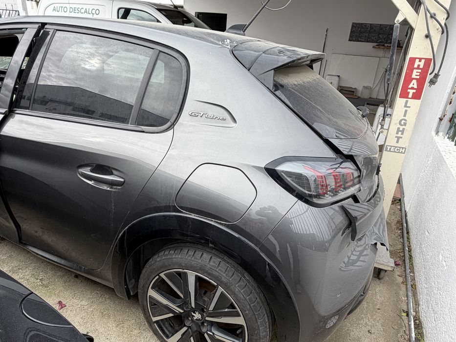 Peugeot 208 GT LINE