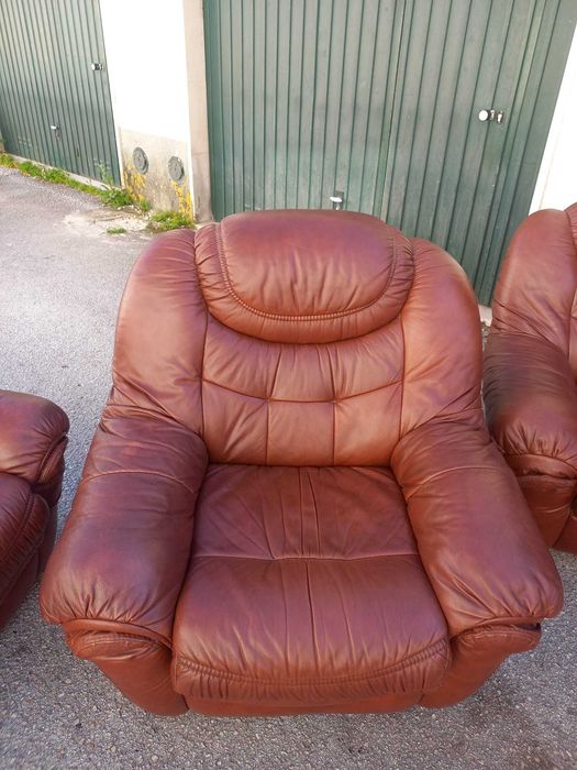 Sofás de Pele em bom estado