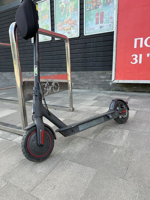 Продам електросамокат xiaomi pro 2