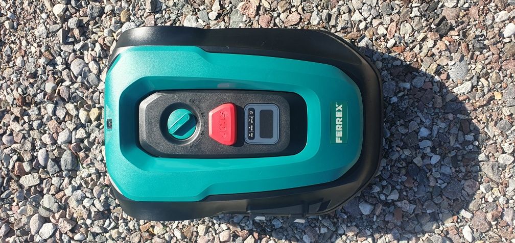 Robot koszący FERREX R800 SMART