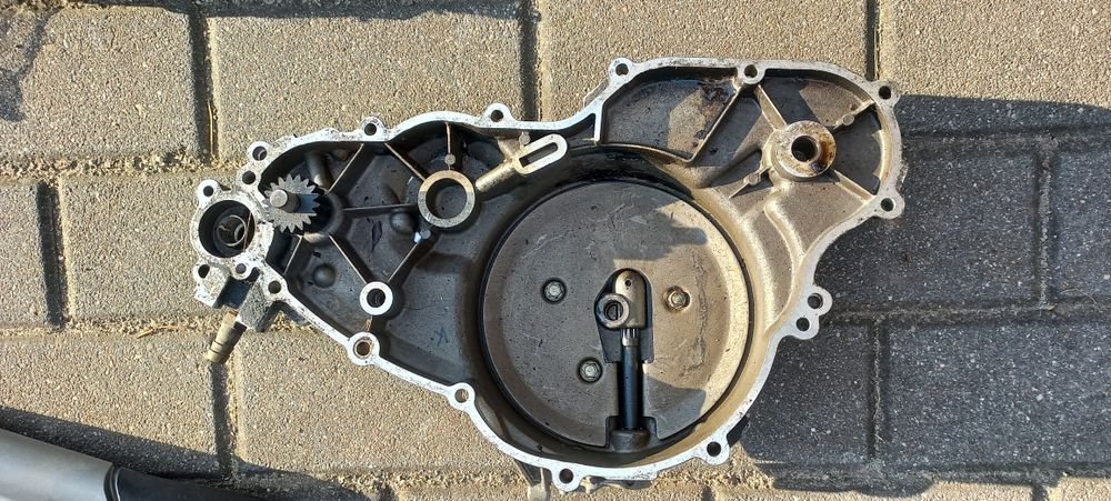 Dekiel sprzęgła pompa wody aprilia pegaso 650