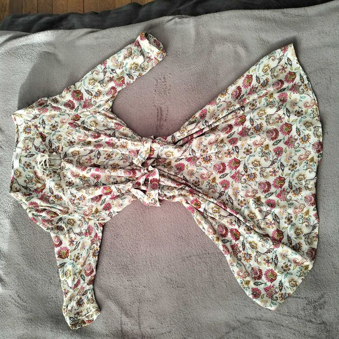 Vestido com padrão floral