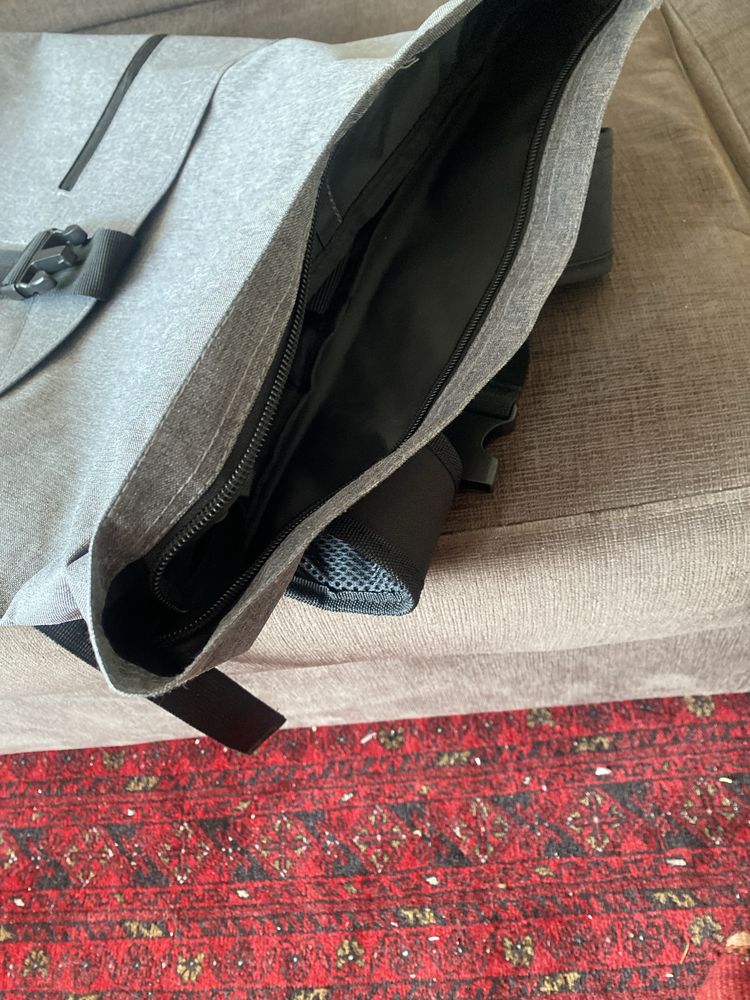 Mochila Gore cinza